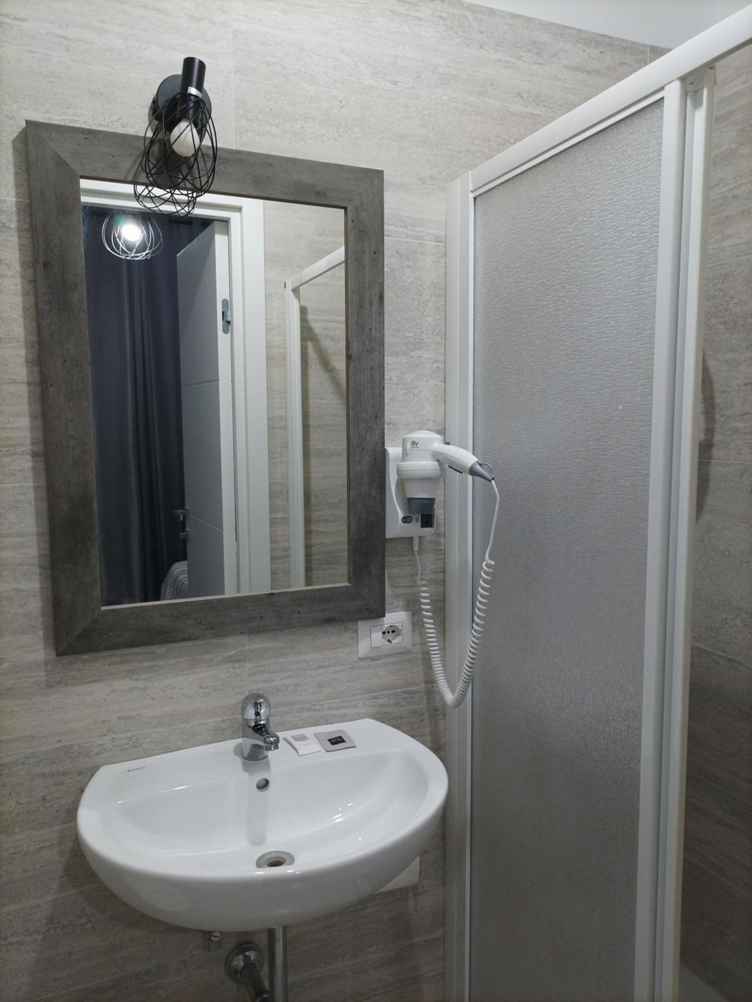 Angi Home โรม ภายนอก รูปภาพ